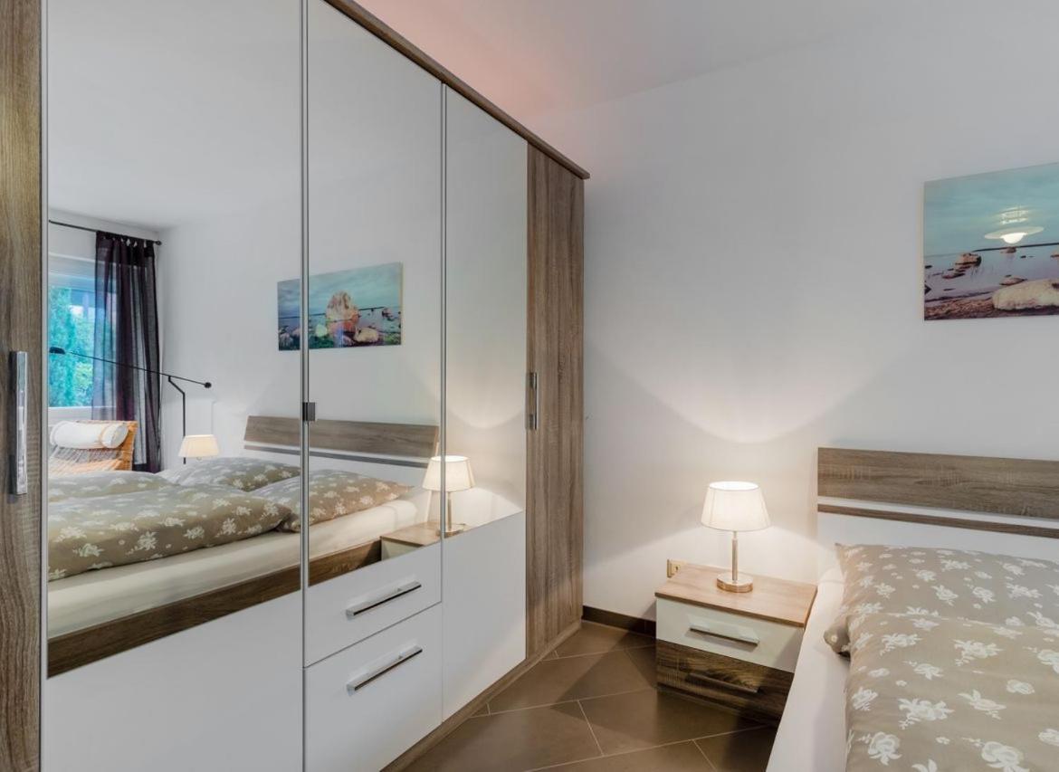 Modernes Apartment In Schoener Lage Дюселдорф Екстериор снимка
