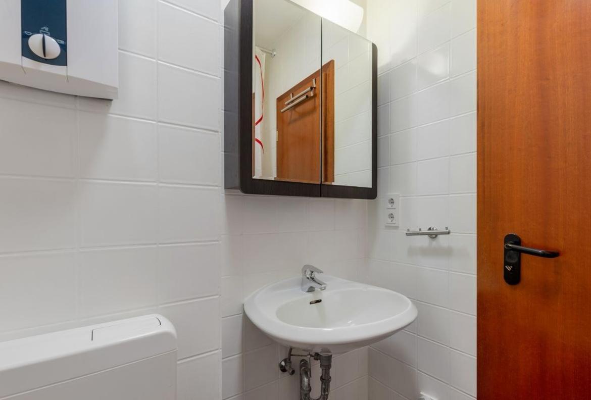 Modernes Apartment In Schoener Lage Дюселдорф Екстериор снимка