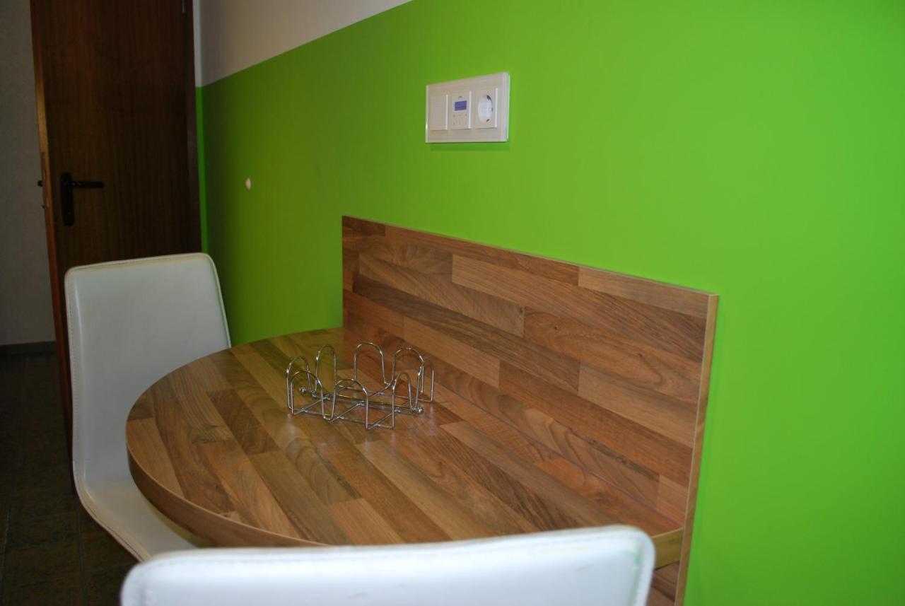 Modernes Apartment In Schoener Lage Дюселдорф Екстериор снимка